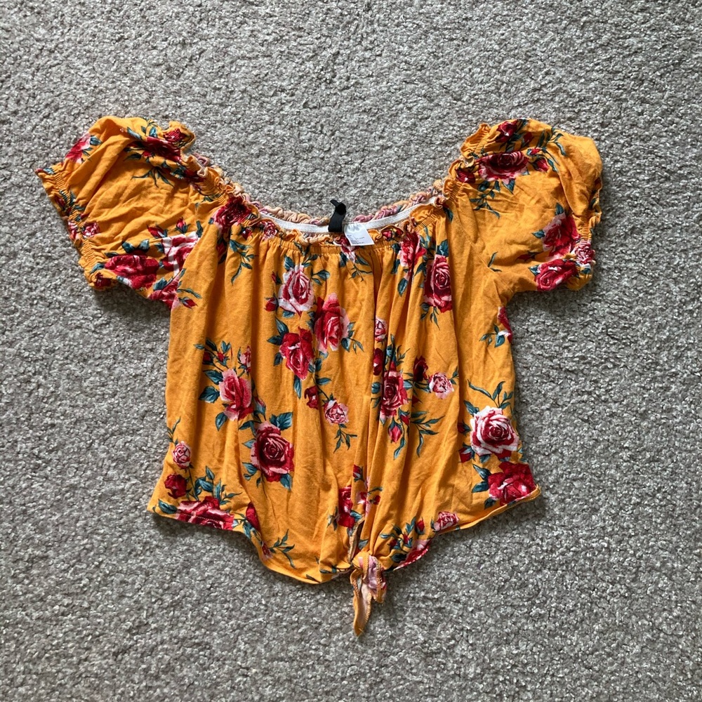 H&M crop top